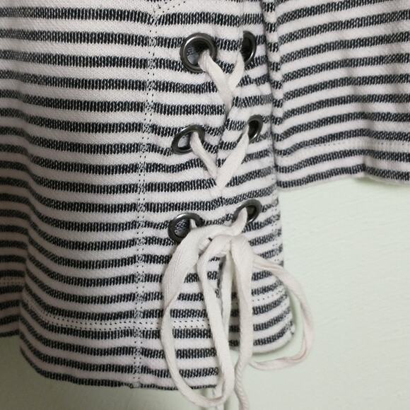 Max Studio Weekend Nautical Top Women's Size S Black White Striped Long Sleeve - Picture 4 of 12